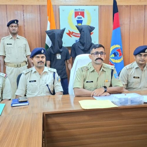खूंटी पुलिस की बड़ी कार्रवाई : अफीम, पिस्टल और जिंदा कारतूस के साथ तीन गिरफ्तार