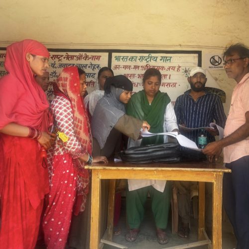 खूंटी यूथ कांग्रेस ने किया SIR मैपिंग कार्य का निरीक्षण, मतदाताओं को किया जागरूक
