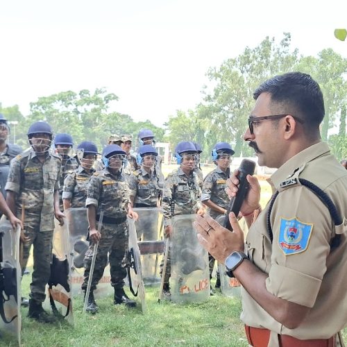 बकरीद को लेकर खूंटी पुलिस अलर्ट, कचहरी मैदान में हुआ मॉक ड्रिल