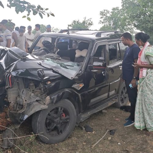 अघरमा में भीषण सड़क हादसा, एक ही परिवार के पांच लोगों की मौत