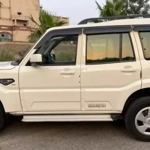 जयगनर थाना क्षेत्र में स्कॉर्पियो चोरी, पेट्रोल पंप पर डीजल भरवाते दिखे चोर