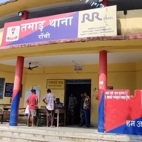 तमाड़ के उलीडीह में पेड़ से लटका मिला युवक का शव, आत्महत्या से गांव में पसरा मातम