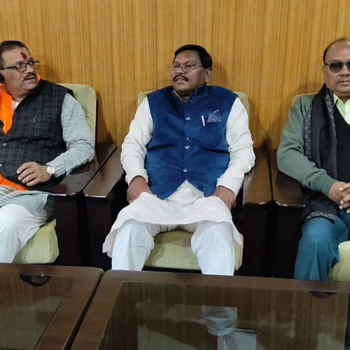 हेमंत सोरेन के विदेश दौरे पर अर्जुन मुंडा ने उठाए सवाल, झारखंड सरकार की नीतियों पर साधा निशाना