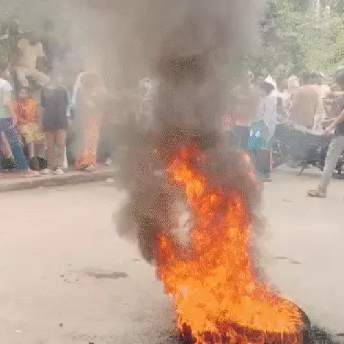 जमशेदपुर में सड़क हादसा: युवक की मौत, परिजनों ने सड़क जाम कर जताया आक्रोश