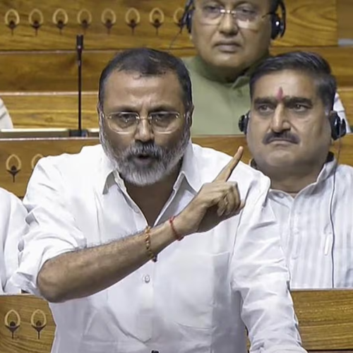 Jharkhande News : निशिकांत दुबे का बड़ा आरोप: जयपुर की रानी की सुंदरता से ईर्ष्या कर इंदिरा गांधी ने भेजा जेल