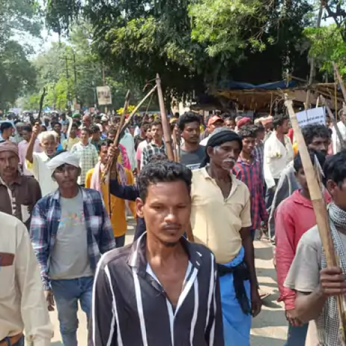 चाईबासा में आदिवासियों ने सारंडा वाइल्ड लाइफ सेंचुरी बनाने का किया विरोध
