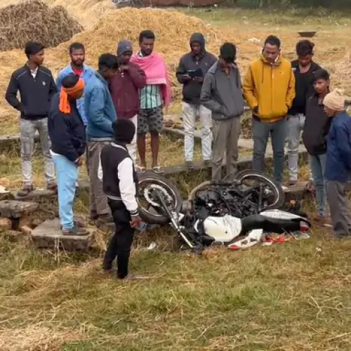 Giridih Accident :गिरिडीह के पोबी में दर्दनाक सड़क हादसा, दो युवकों की मौके पर मौत