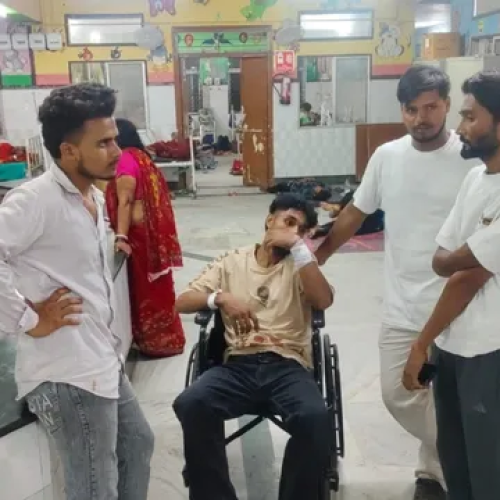 दुमका में मामूली विवाद ने लिया हिंसक रूप, तीन दोस्तों पर चाकू से हमला; तीन नाबालिग बाल सुधार गृह भेजे गए