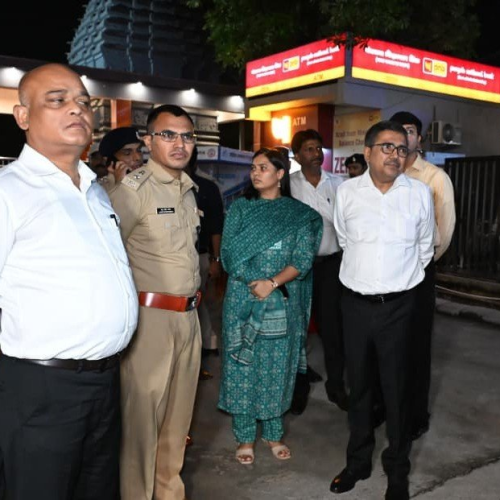 बोकारो में सिविल डिफेंस की मॉकड्रिल, मेडिकेंट हॉस्पिटल और पेट्रोल पंप पर ‘बम हमले’ का किया गया अभ्यास
