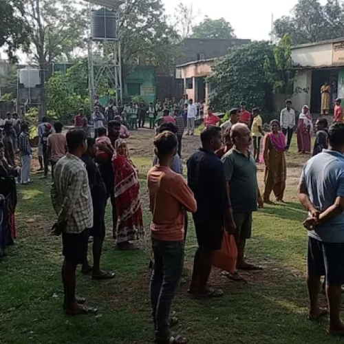 जमशेदपुर के स्कूल परिसर में किशोरी का शव मिलने से सनसनी, दुष्कर्म के बाद हत्या की आशंका