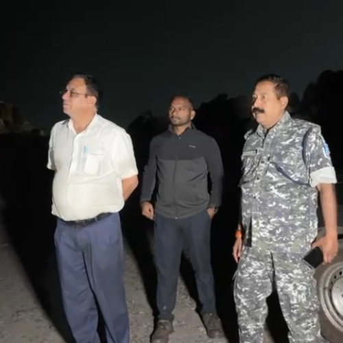 गिरिडीह में सुरंग बनाकर कोयला चोरी का बड़ा खुलासा, छापेमारी के दौरान बाइक छोड़कर फरार हुए तस्कर