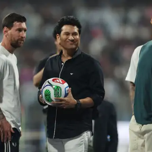 लियोनल मेसी आज दिल्ली में, अरुण जेटली स्टेडियम में होगा सम्मान; मुंबई में सचिन तेंदुलकर ने गिफ्ट की वर्ल्ड कप जर्सी