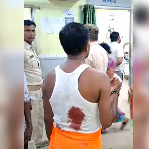 सरायढेला में छेड़खानी के बाद हमला: कुल्हाड़ी से वार, चार लोग घायल होकर अस्पताल में भर्ती