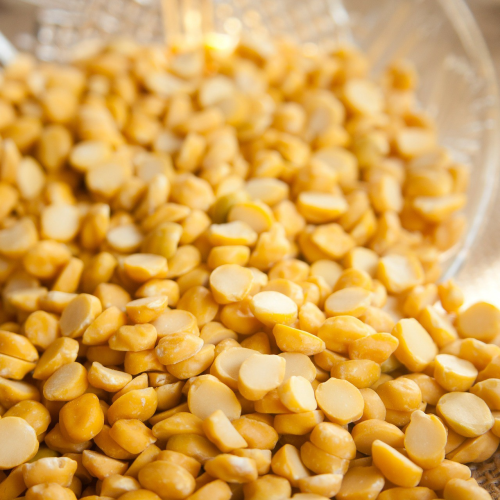 गरीबों को नहीं मिल पा रही चना दाल, बच्चों को पुष्ट बनाने की योजना ठप