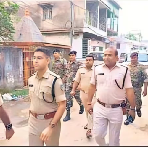 धनबाद में गैंगस्टर प्रिंस खान के नेटवर्क पर बड़ी कार्रवाई, 14 लाख नकद और हथियार बरामद