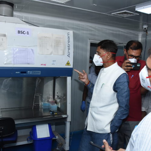 इटकी टीबी सेनेटोरियम पहुंचे केंद्रीय मंत्री संजय सेठ, बदहाल सुविधाओं पर जताई चिंता, सुधार का दिया भरोसा