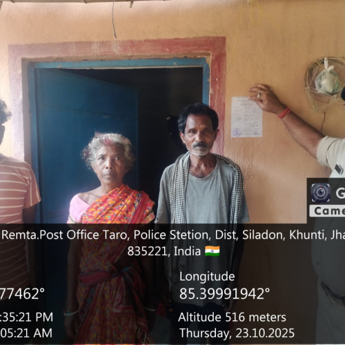 बंदगांव थाना पुलिस ने NDPS एक्ट के फरार अभियुक्त के घर पर किया इश्तेहार तामिला