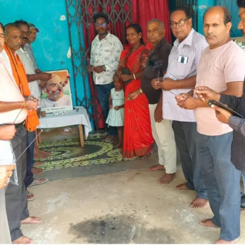 Dr Shyama Prasad Mukherjee: खूंटी में डॉ. श्यामा प्रसाद मुखर्जी के बलिदान दिवस पर भाजपा कार्यकर्ताओं ने दी श्रद्धांजलि