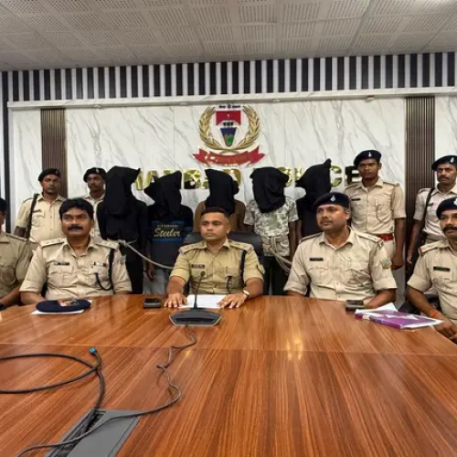 धनबाद में वाहन चोर गिरोह का भंडाफोड़, 5 गिरफ्तार, 13 चोरी की बाइक बरामद